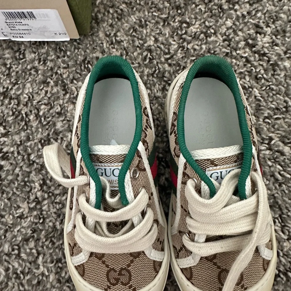 Gucci Kids Beige GG Canvas Sneakers with Green Trim and Red Stripe - Picture 8 of 11